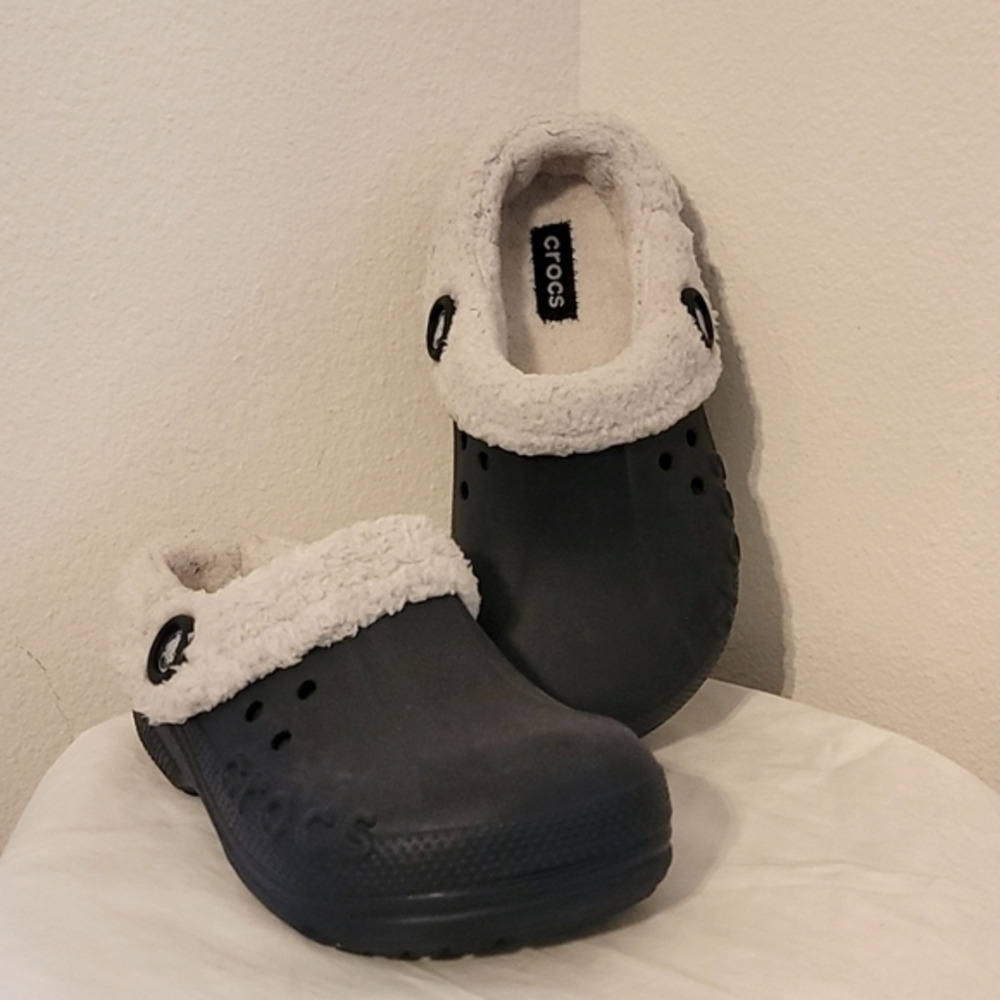 CHILDREN'S CLASSIC CROCS - NAVY‎ WITH FLEECE LINING